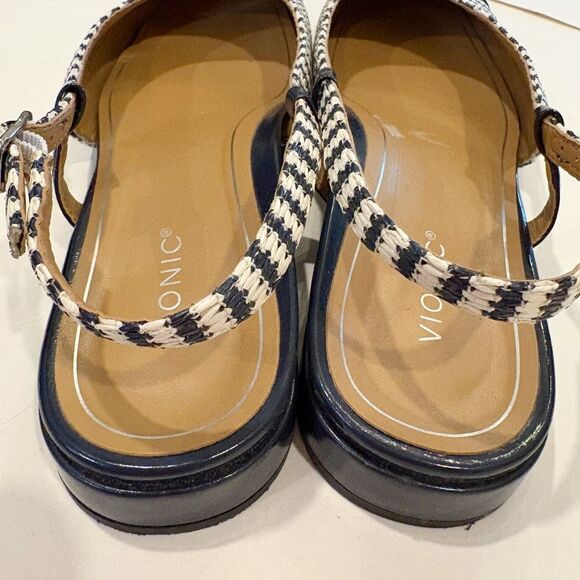 Vionic Petaluma Sling Back Spectator Navy Size 11 $135.00 - Picture 6 of 8